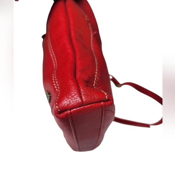 THE SAK Soft Cherry Red Pebbled Leather Lucia Crossbody Bag EUC - Picture 5 of 16